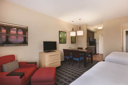 TownePlace Suites Harrisburg West 2 Queen Studio